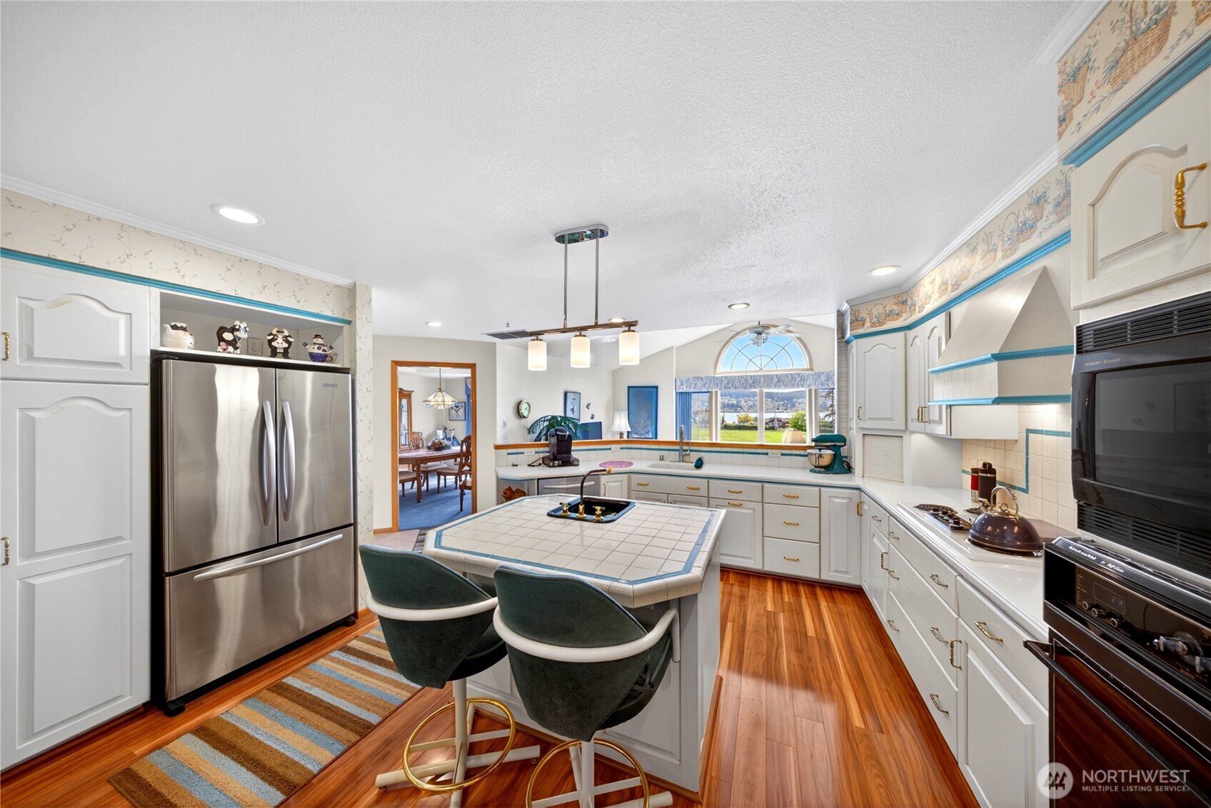 4603 S Shore Drive , Anacortes, WA 98221-9580