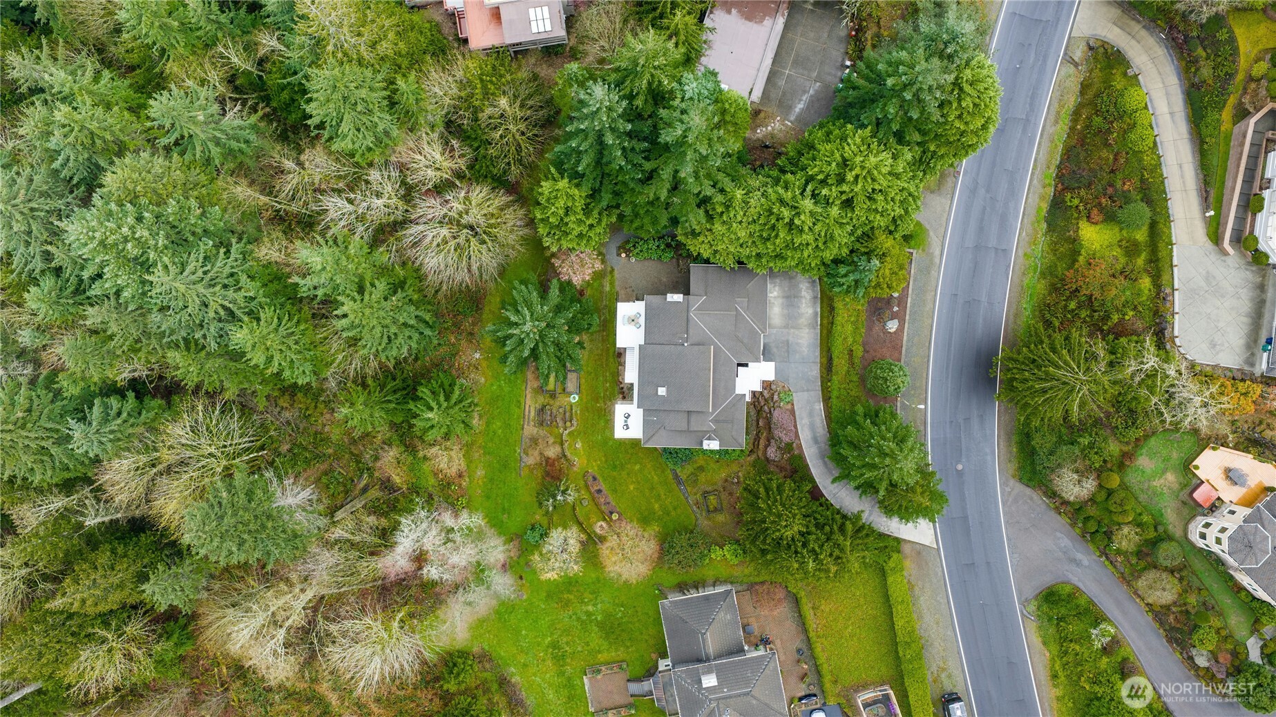 2420 Squak Mountain Loop SW, Issaquah, WA 98027