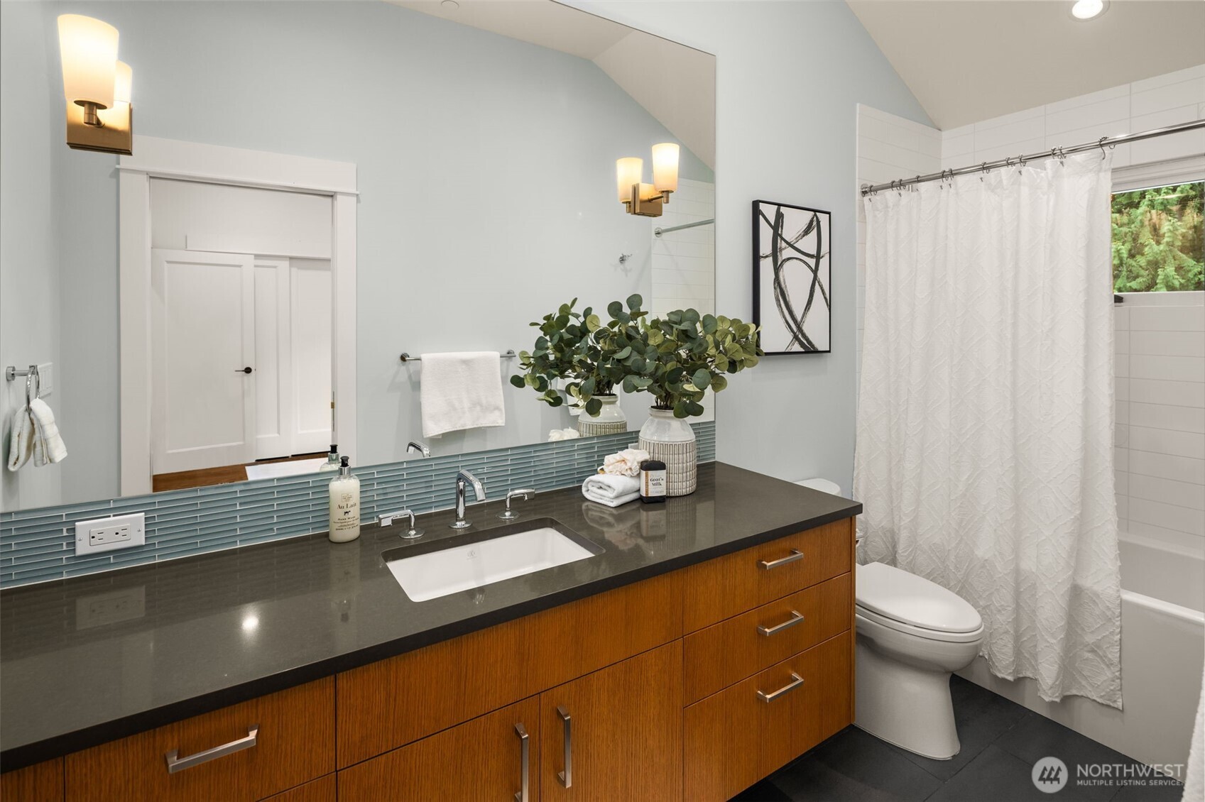 6424 126th Avenue NE, Kirkland, WA 98033