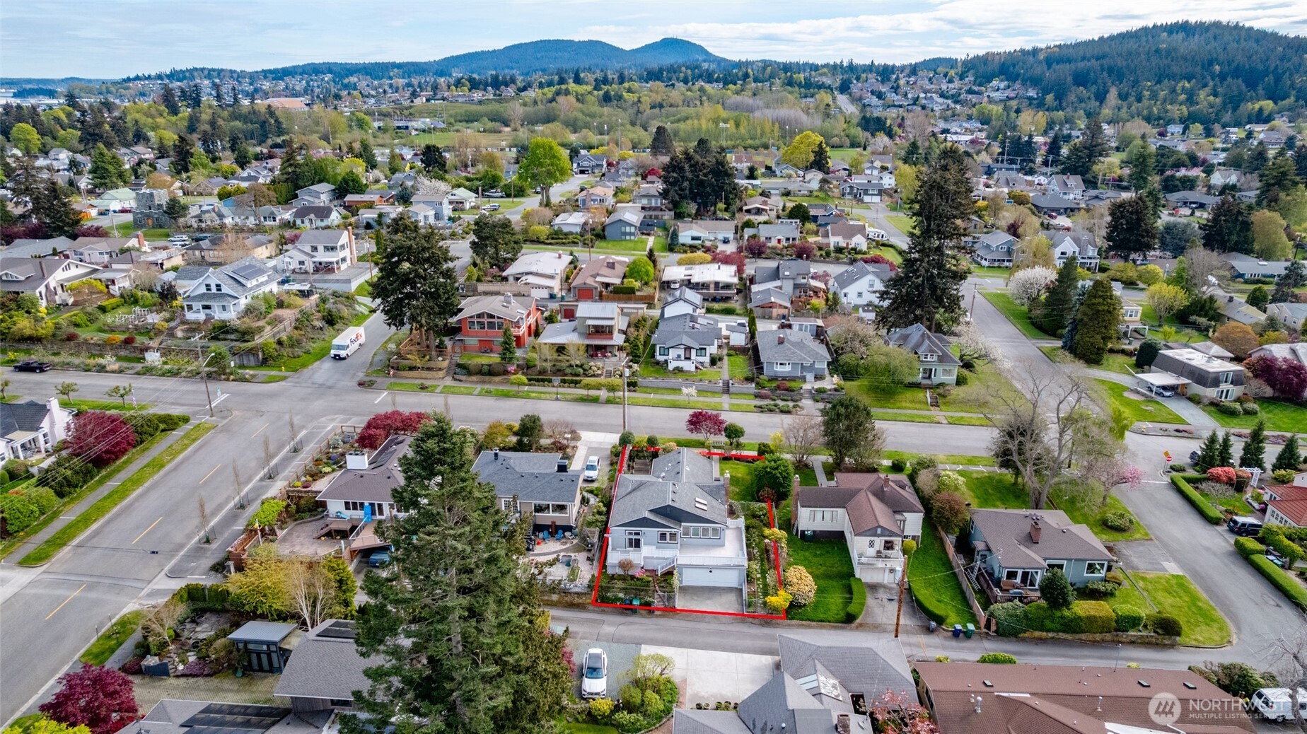 2010 9th Street , Anacortes, WA 98221
