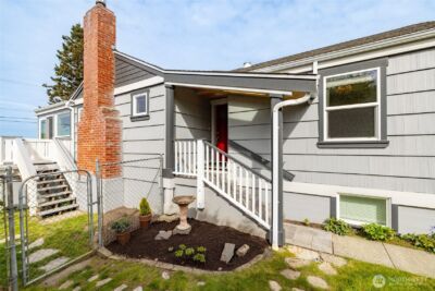 2010 9th Street , Anacortes, WA 98221 - Photo 4