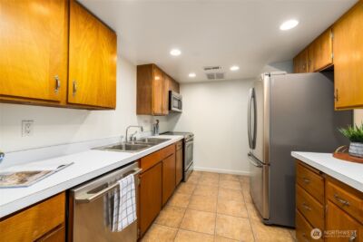 2010 9th Street , Anacortes, WA 98221 - Photo 38