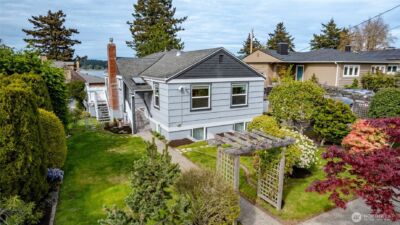 2010 9th Street , Anacortes, WA 98221