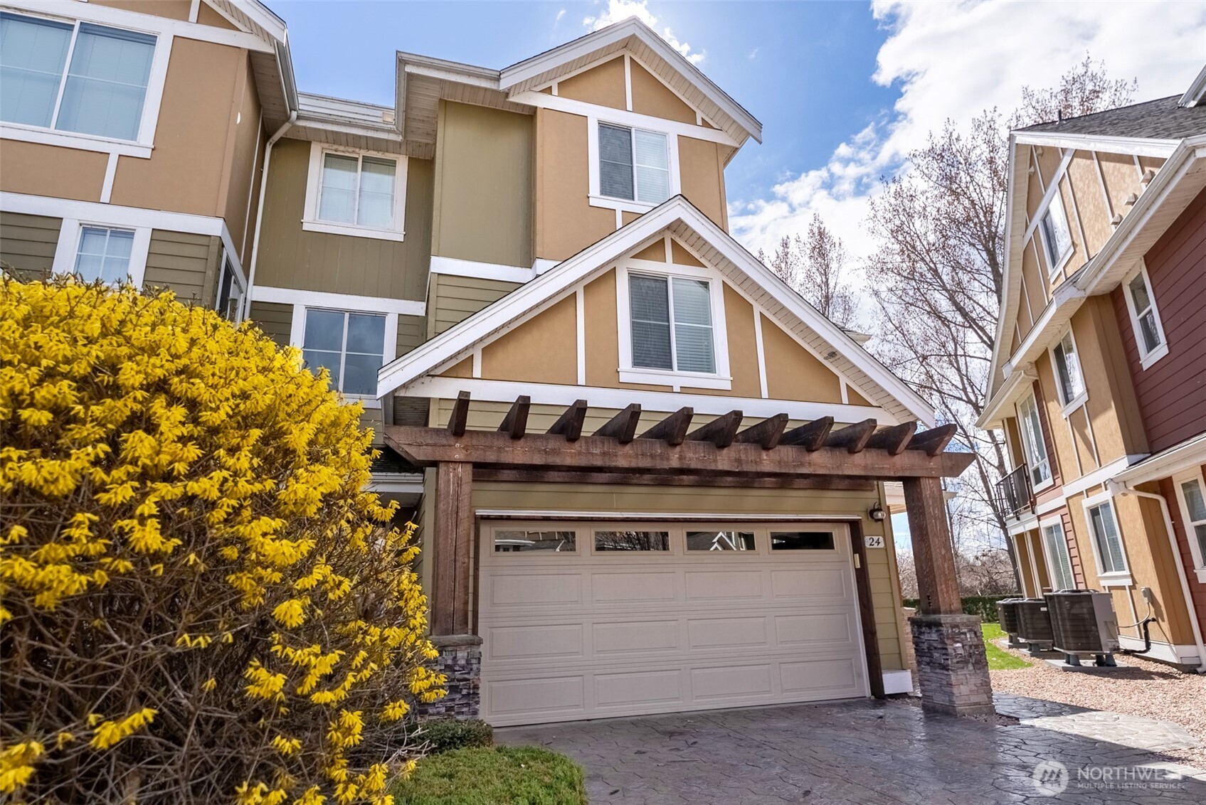 24 Sandalia Court , Oroville, WA 98844