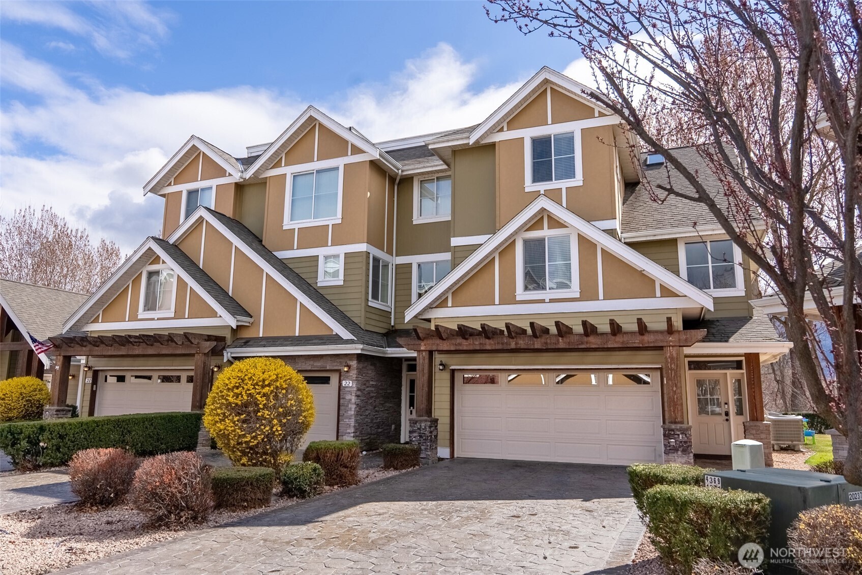 24 Sandalia Court , Oroville, WA 98844