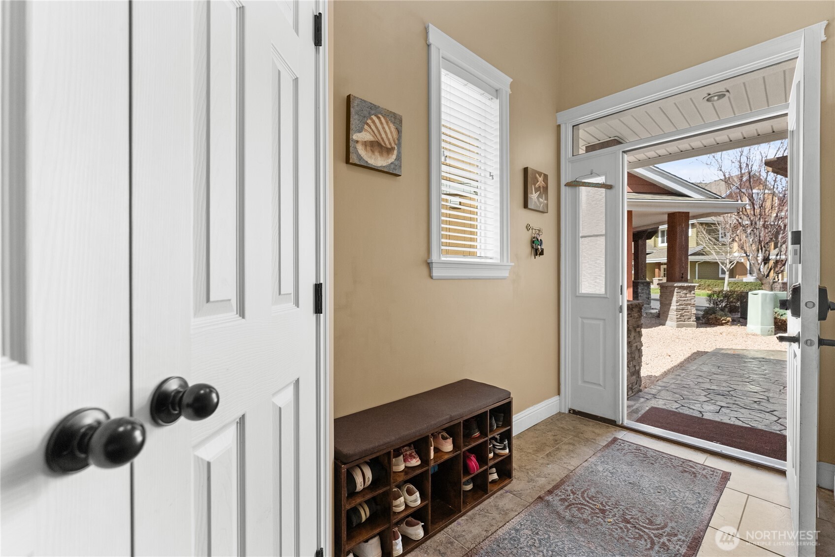 24 Sandalia Court , Oroville, WA 98844
