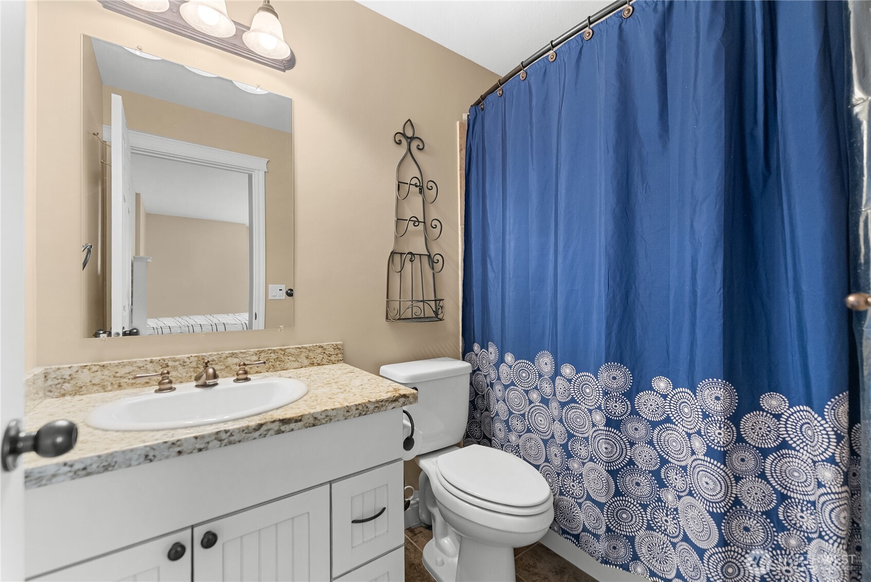 24 Sandalia Court , Oroville, WA 98844
