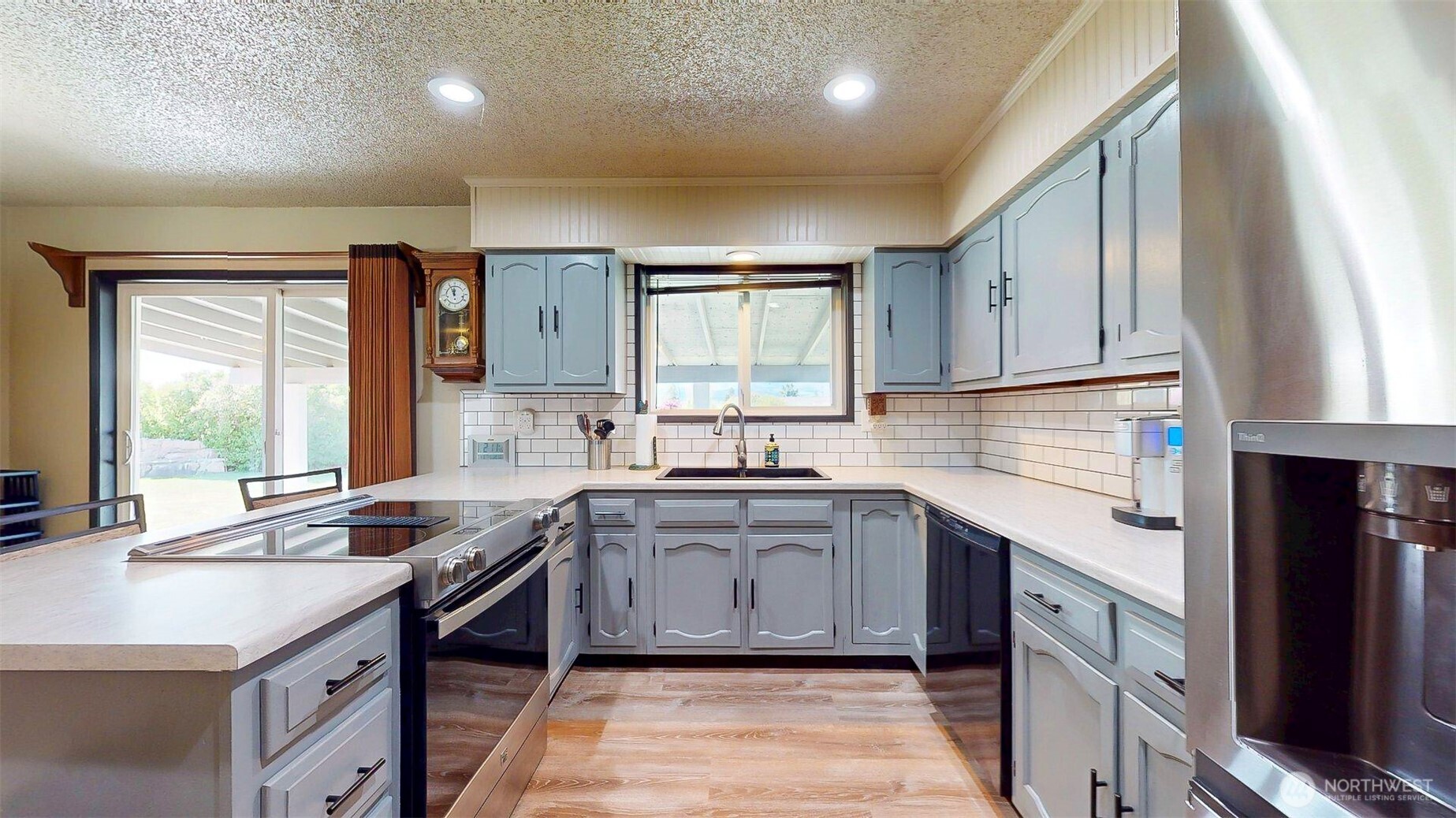 35 Red Apple Drive , Omak, WA 98841