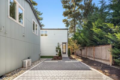 641 18th Avenue W, Kirkland, WA 98033 - Photo 28