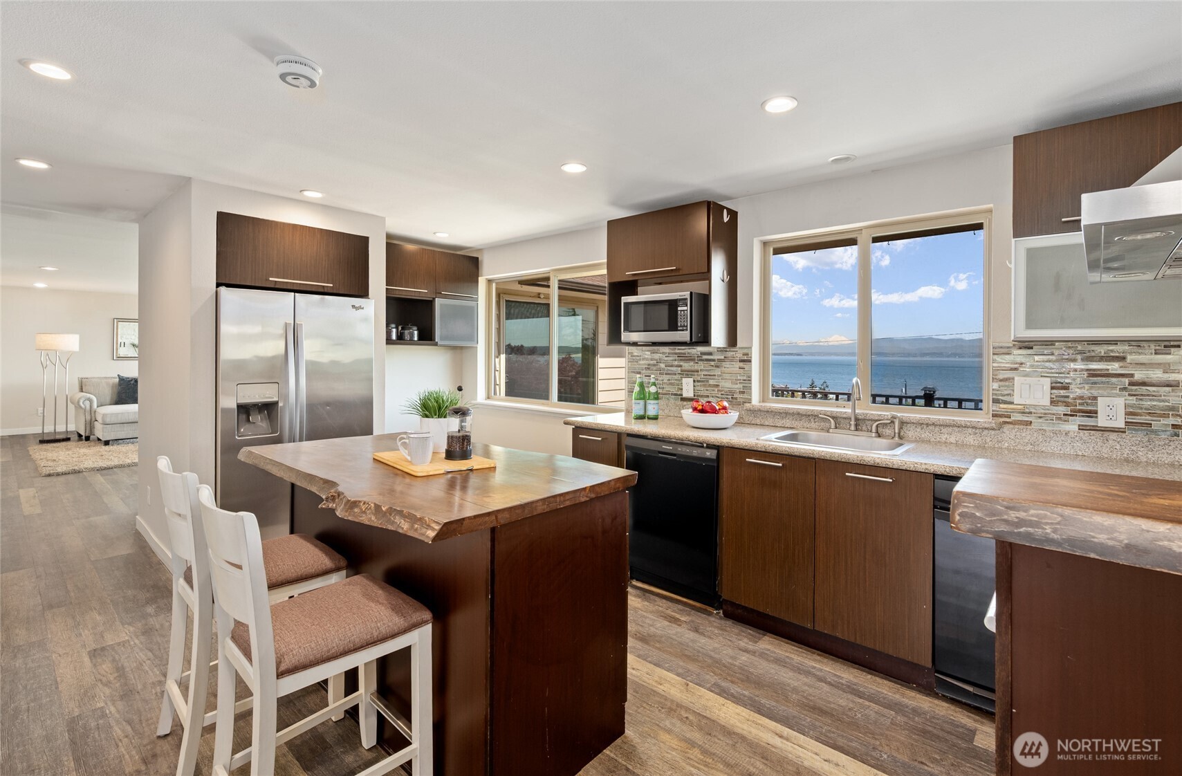 1462 SE Camano Drive , Camano Island, WA 98282