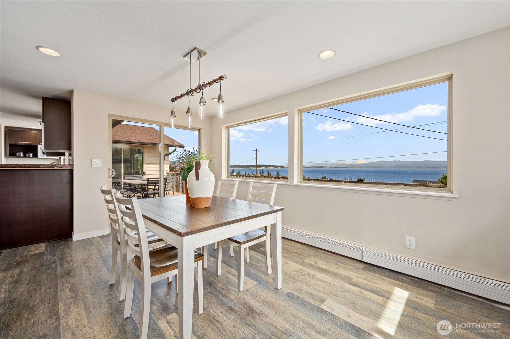 1462 SE Camano Drive , Camano Island, WA 98282