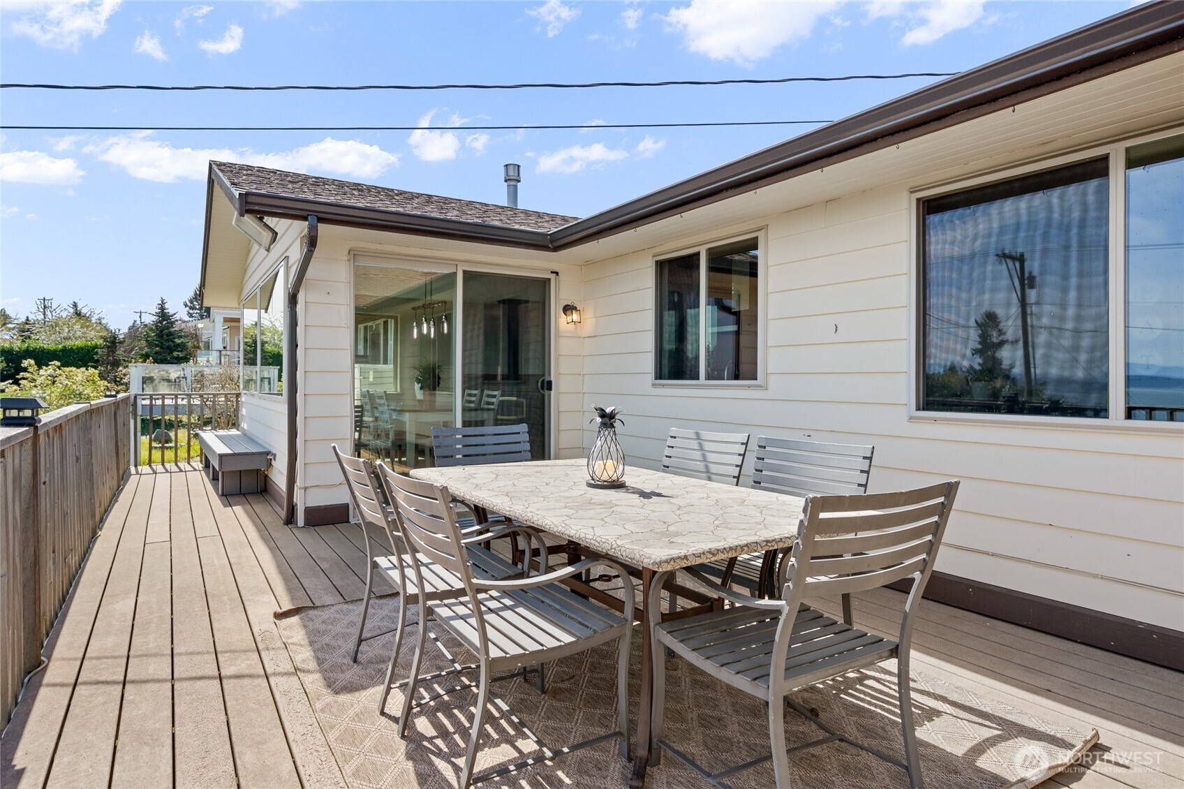 1462 SE Camano Drive , Camano Island, WA 98282