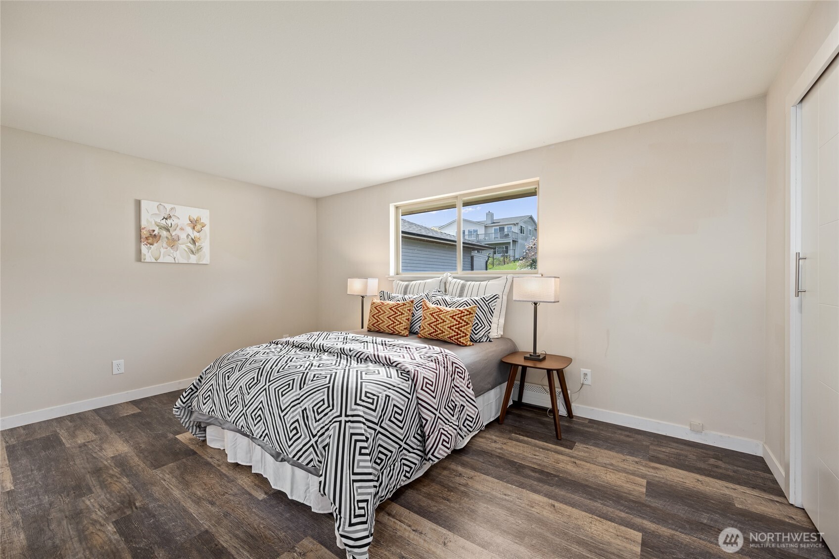 1462 SE Camano Drive , Camano Island, WA 98282
