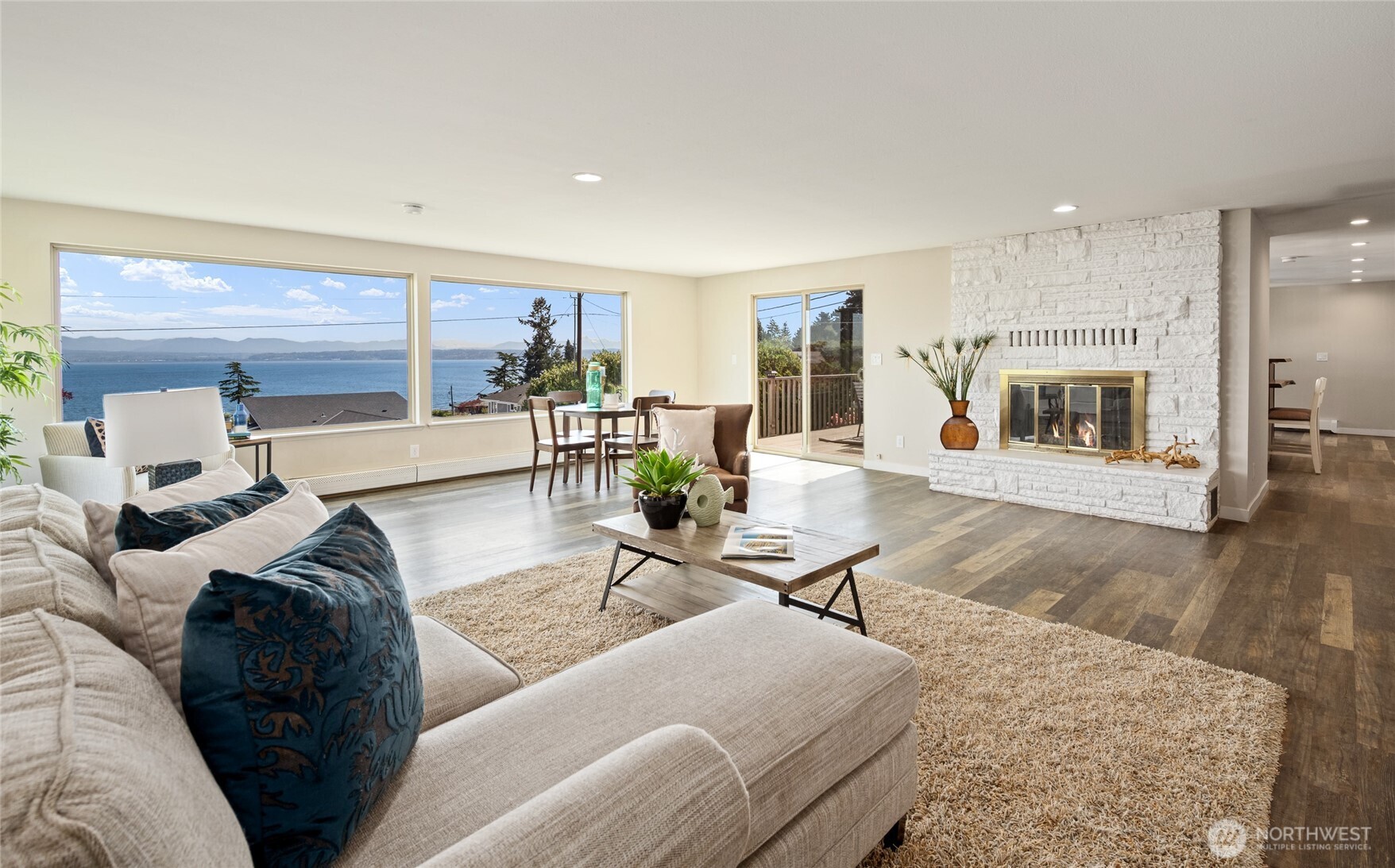 1462 SE Camano Drive , Camano Island, WA 98282