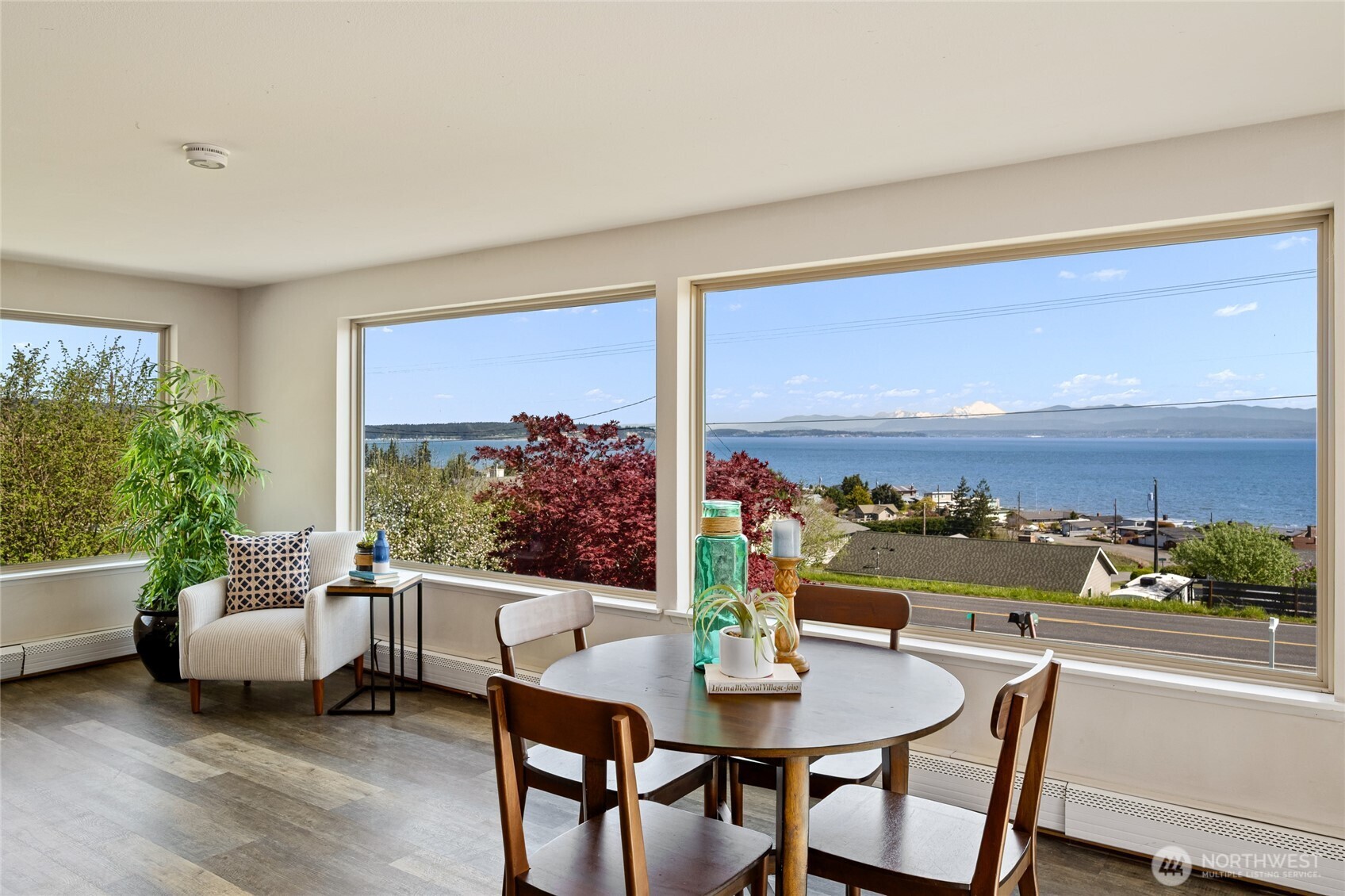 1462 SE Camano Drive , Camano Island, WA 98282