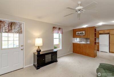 8410 143rd Avenue Ct E, Puyallup, WA 98372 - Photo 4