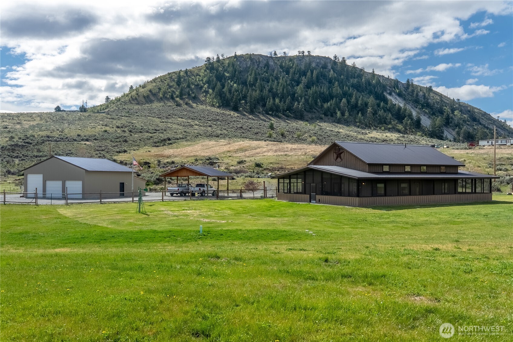 30 Horizon Dr , Tonasket, WA 98855