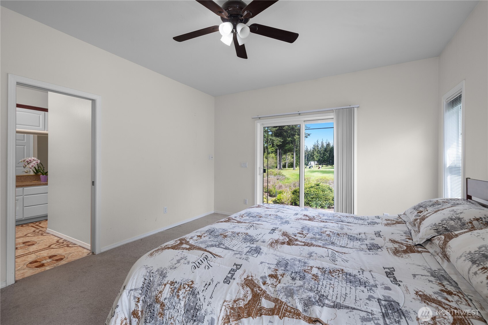 4036 Campus Green Drive NE, Lacey, WA 98516