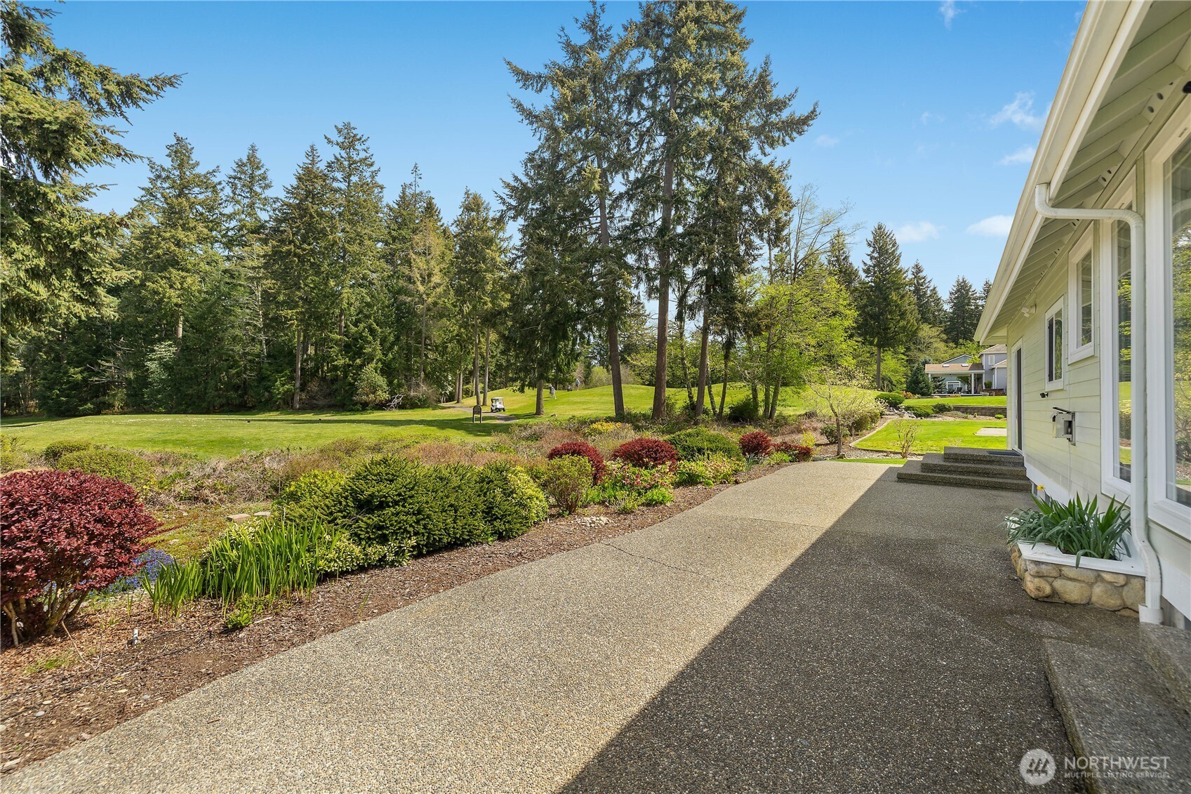 4036 Campus Green Drive NE, Lacey, WA 98516