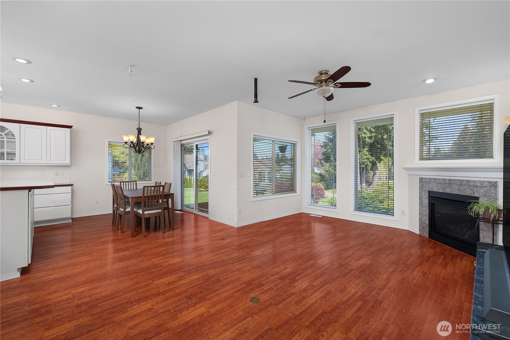 4036 Campus Green Drive NE, Lacey, WA 98516