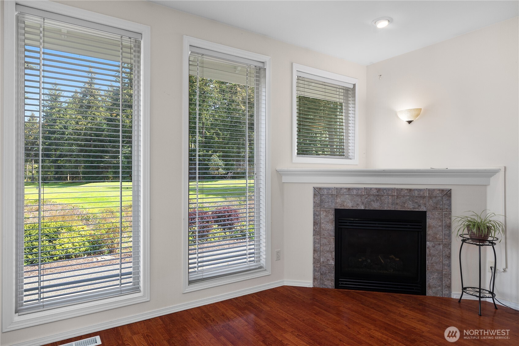 4036 Campus Green Drive NE, Lacey, WA 98516