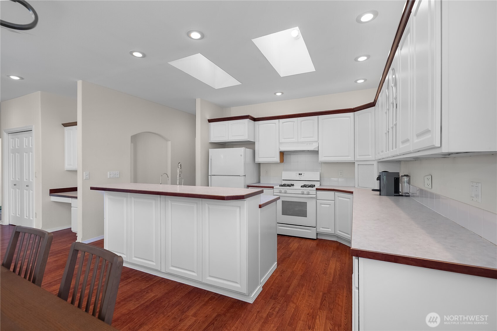 4036 Campus Green Drive NE, Lacey, WA 98516