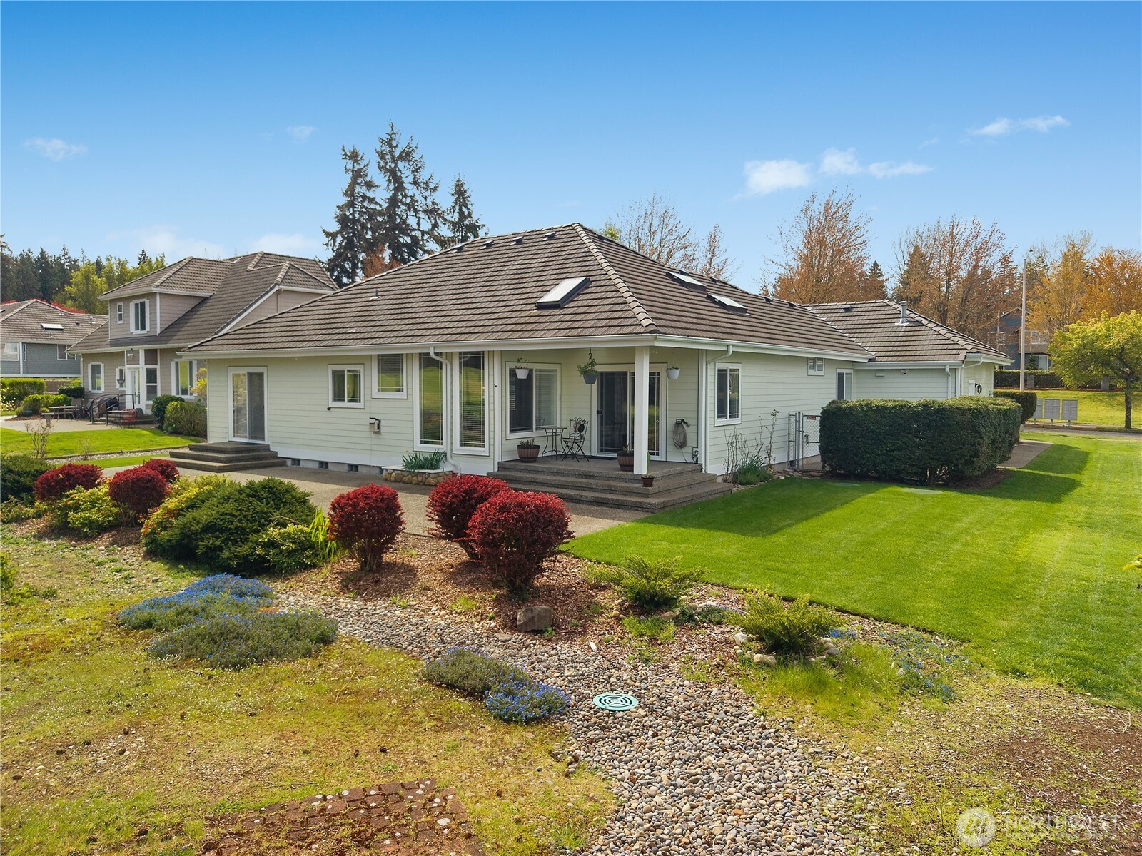4036 Campus Green Drive NE, Lacey, WA 98516