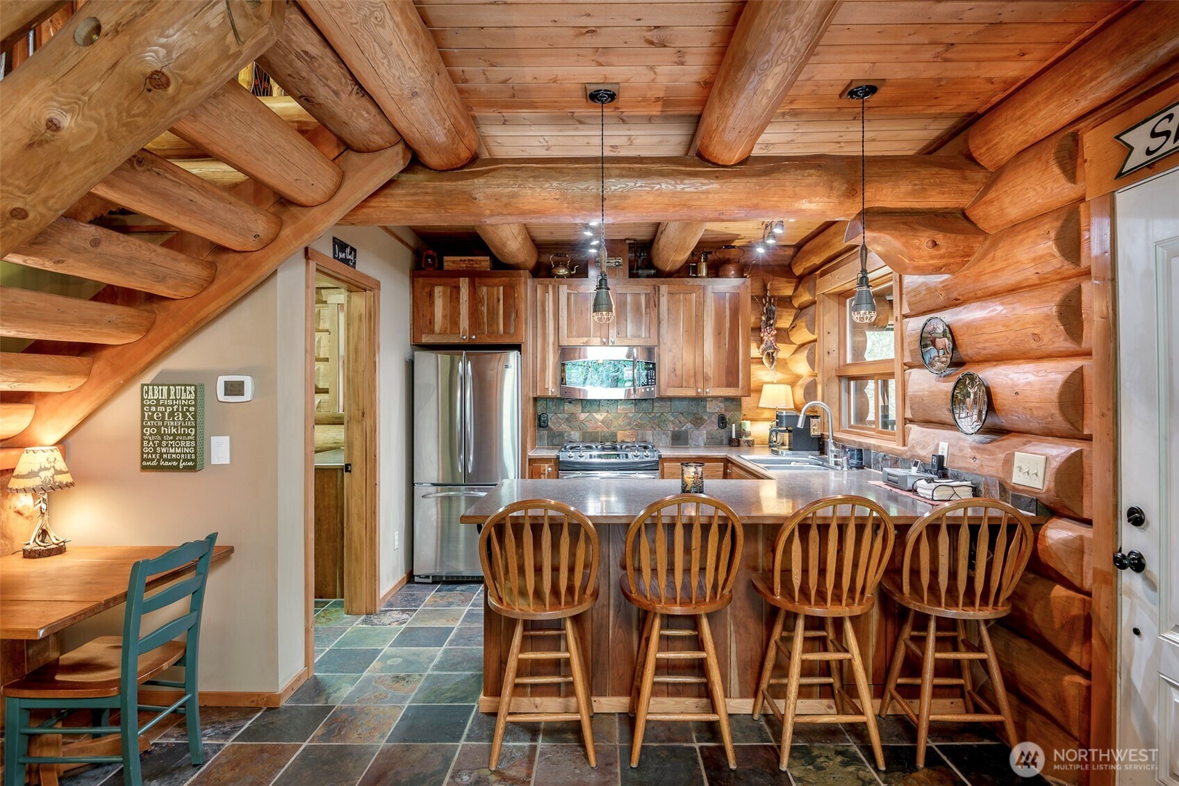 107 Goat Rocks Drive , Packwood, WA 98361