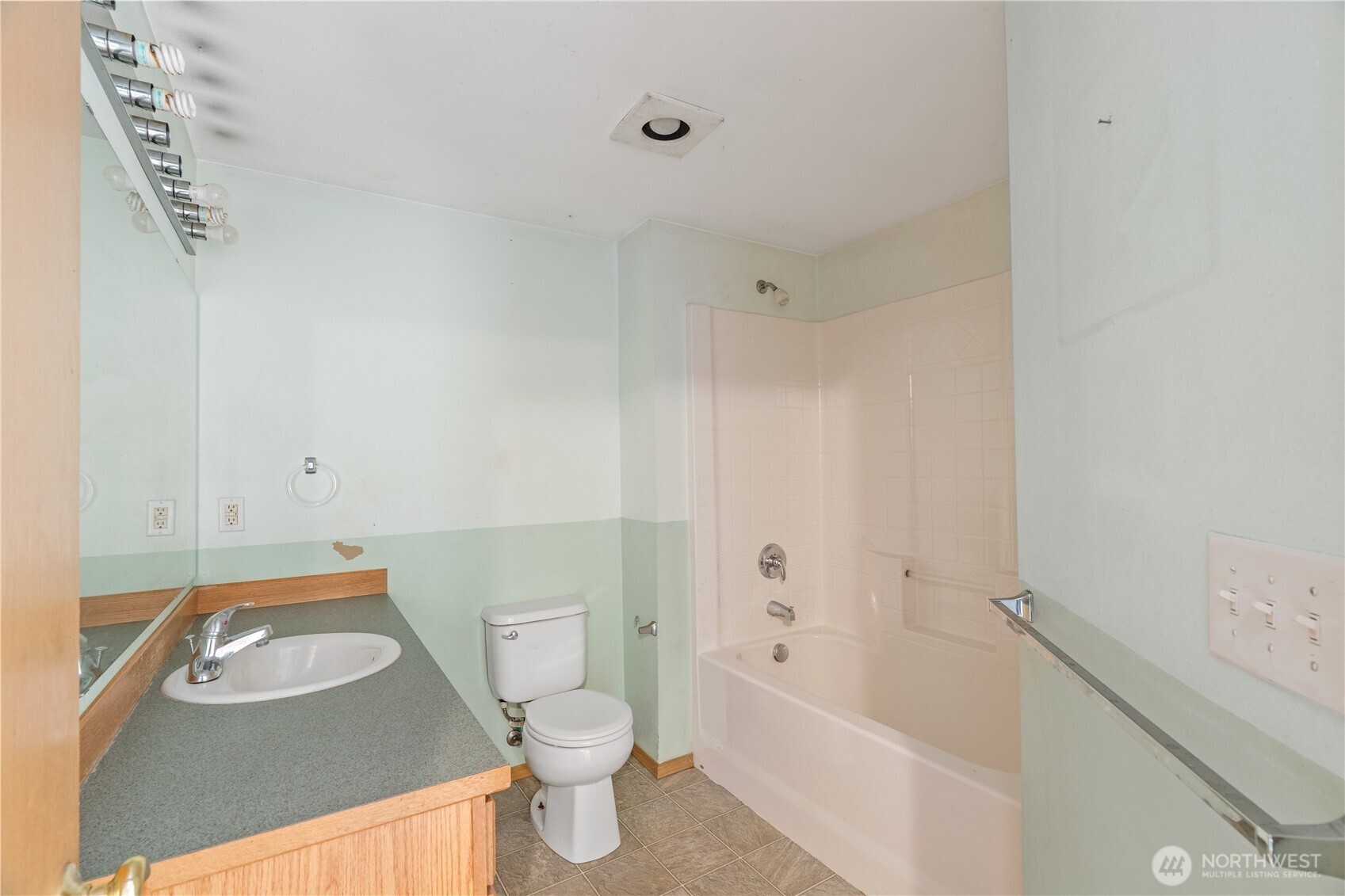 320 S 4th Street , Elma, WA 98541
