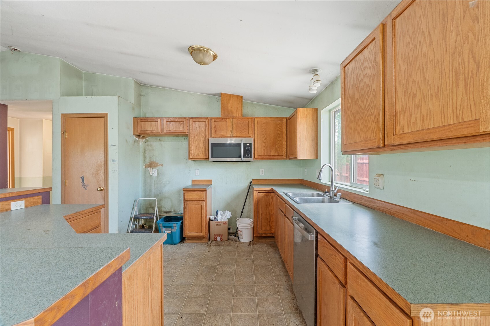 320 S 4th Street , Elma, WA 98541