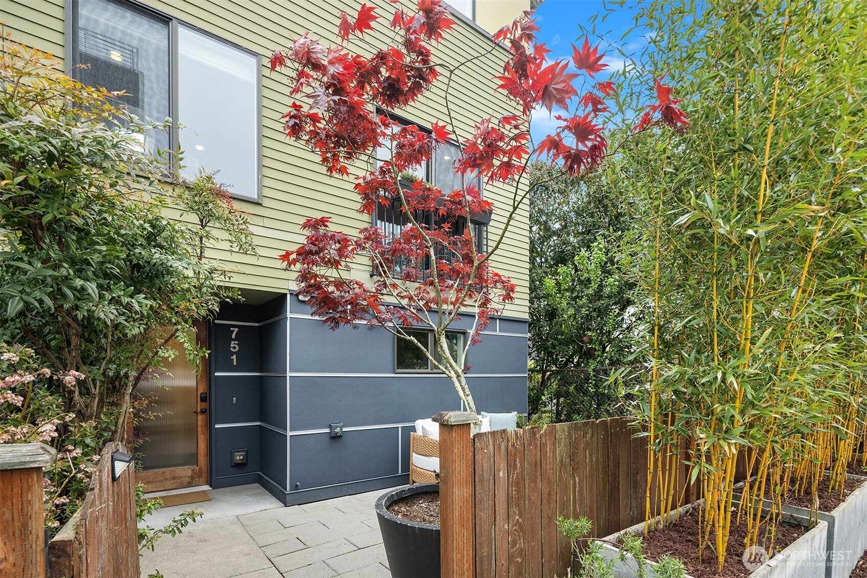 751 N 71st Street , Seattle, WA 98103