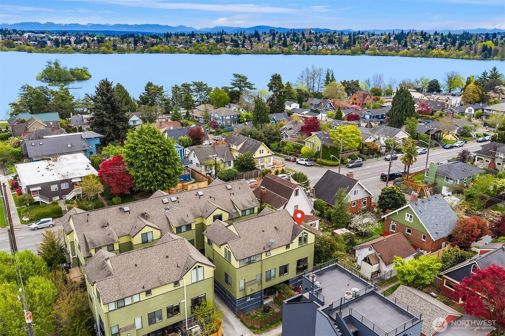 751 N 71st Street , Seattle, WA 98103