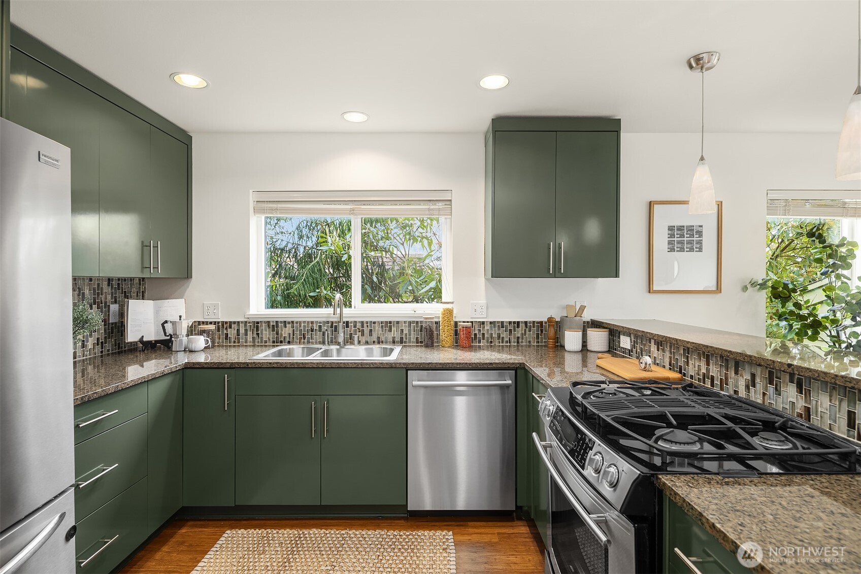 751 N 71st Street , Seattle, WA 98103