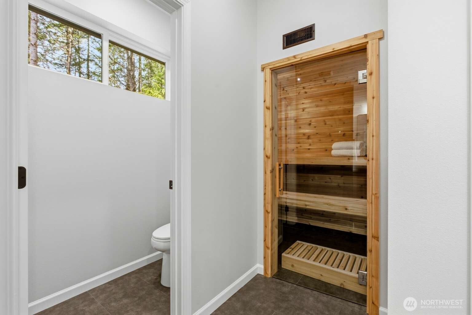 7993 Roundup Lane NW, Silverdale, WA 98383