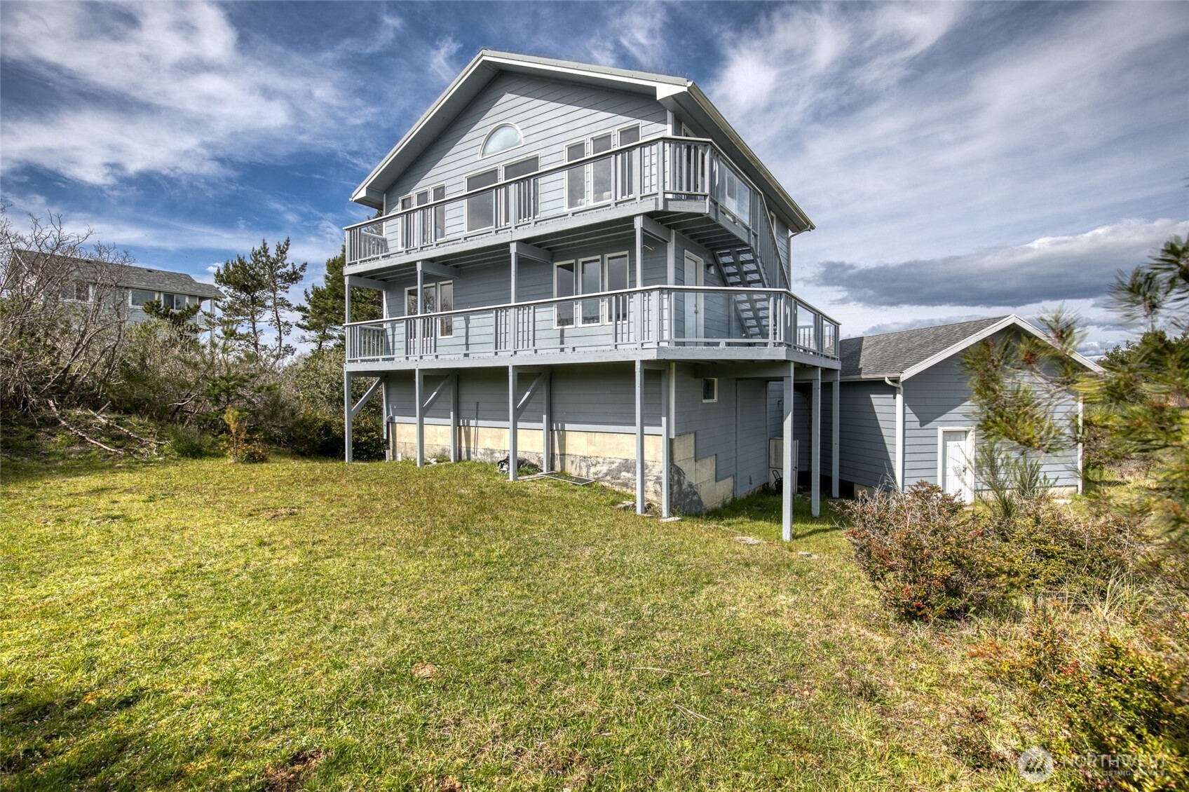 171 Marine View Drive SE, Ocean Shores, WA 98569