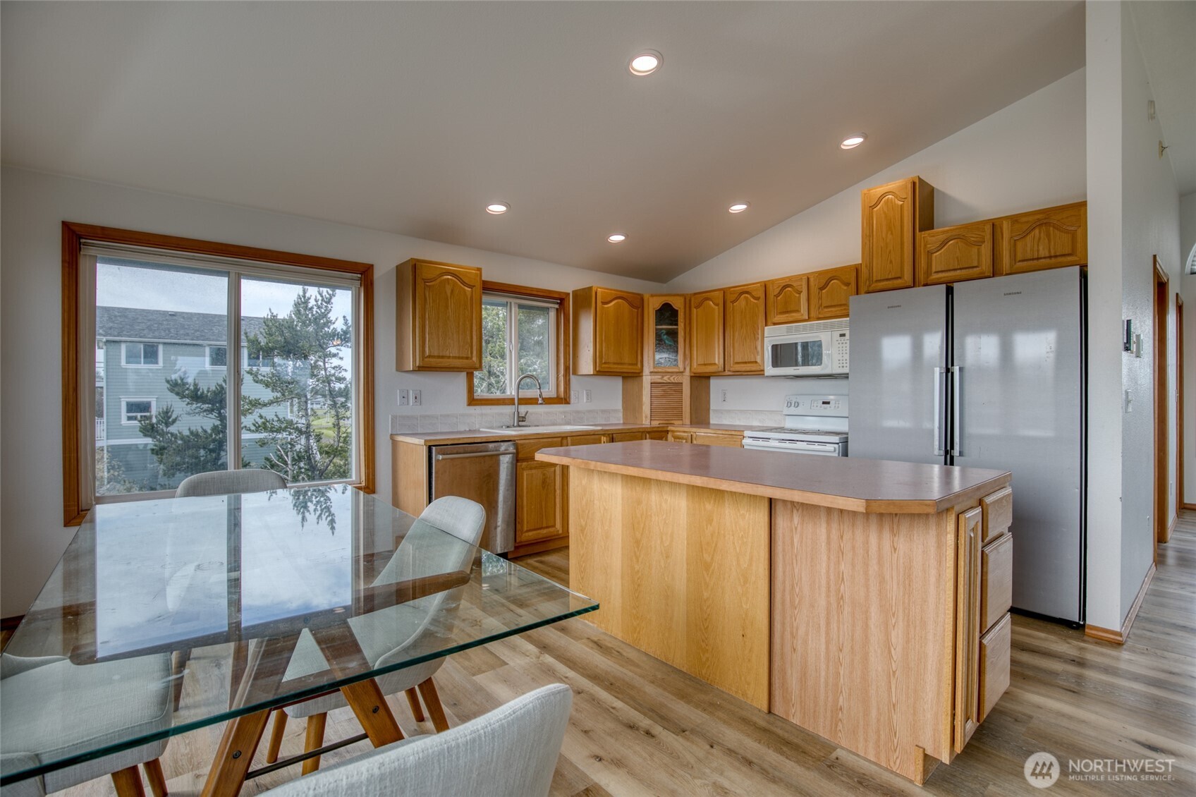 171 Marine View Drive SE, Ocean Shores, WA 98569