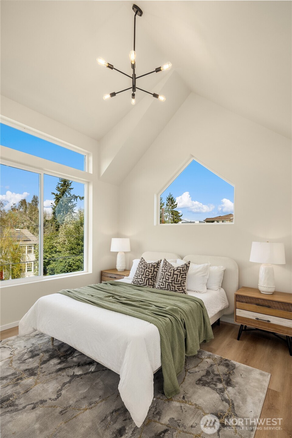 319 NW 87th Street , Seattle, WA 98117