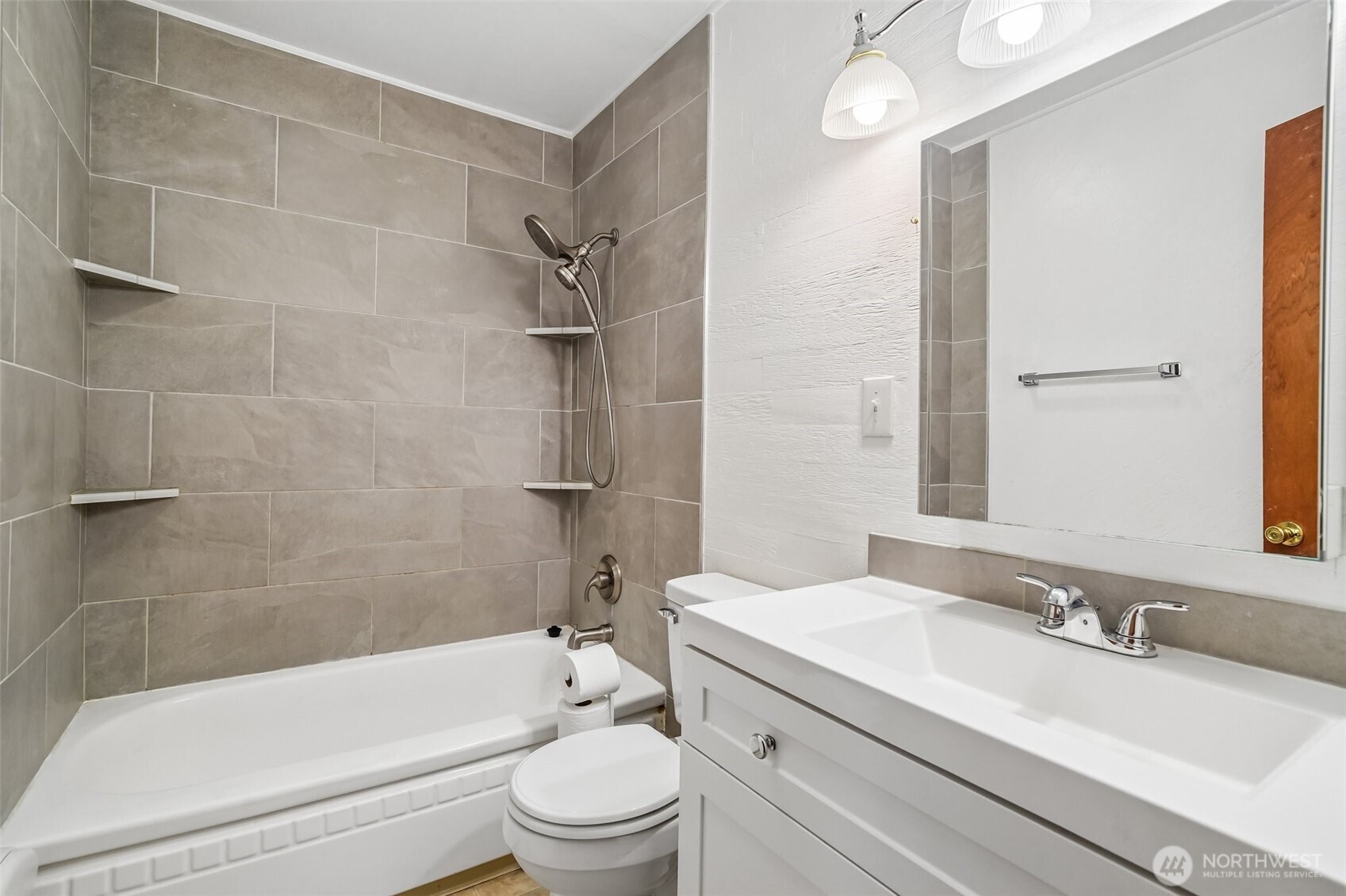 16804 SE 128th Street , Renton, WA 98059