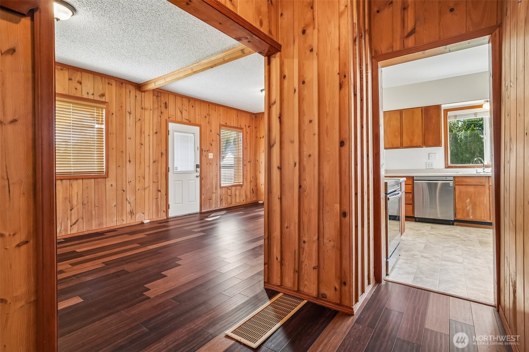 16804 SE 128th Street , Renton, WA 98059