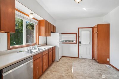 16804 SE 128th Street , Renton, WA 98059 - Photo 10