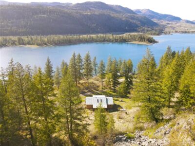 60 E Wannacut Lane , Oroville, WA 98844