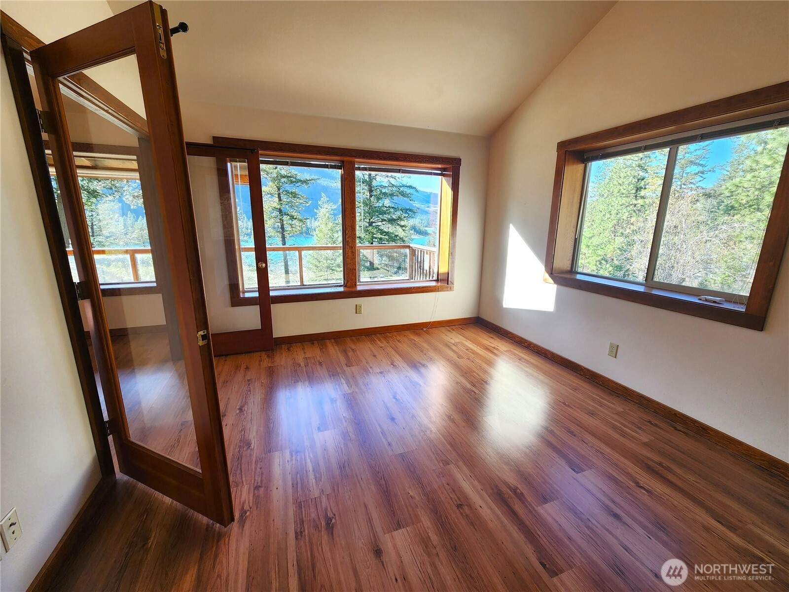 60 E Wannacut Lane , Oroville, WA 98844