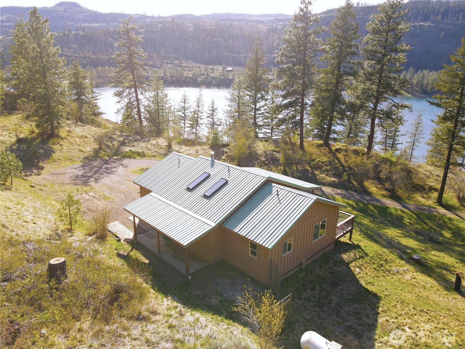 60 E Wannacut Lane , Oroville, WA 98844