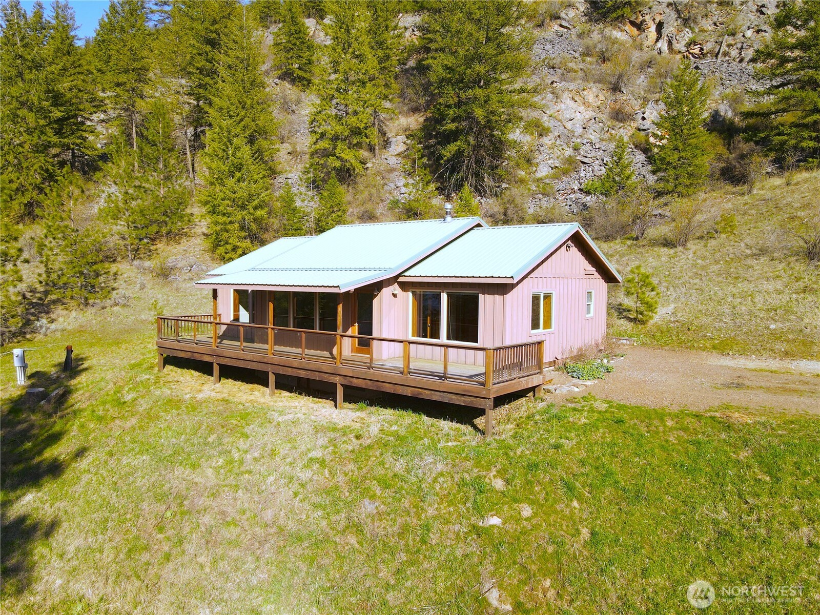 60 E Wannacut Lane , Oroville, WA 98844