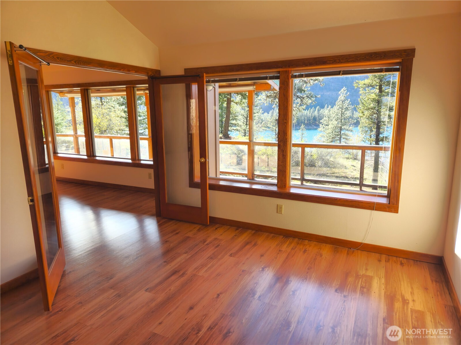 60 E Wannacut Lane , Oroville, WA 98844