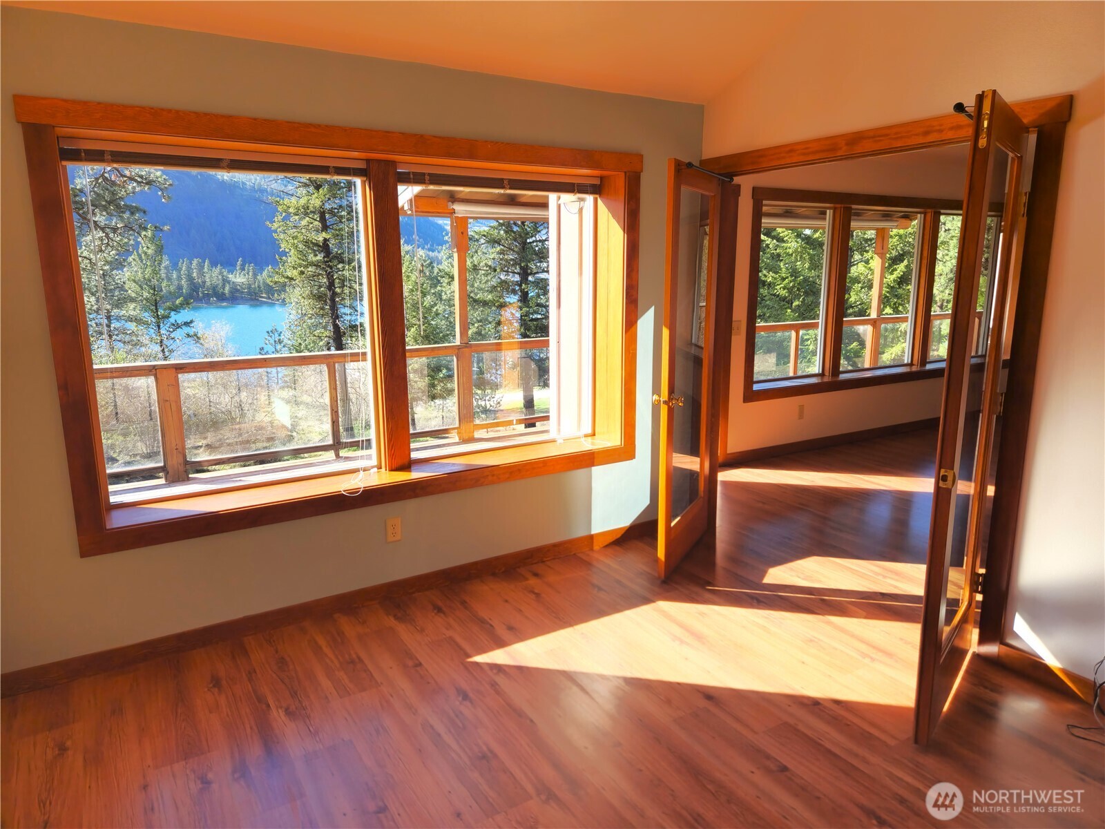 60 E Wannacut Lane , Oroville, WA 98844