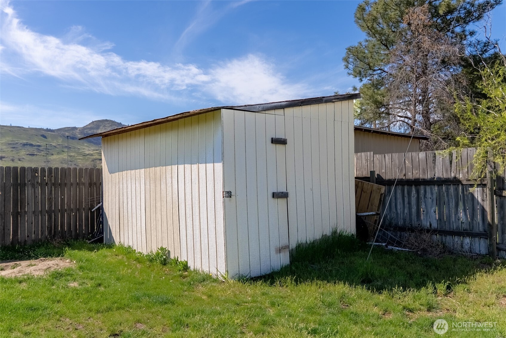 6 Salam Lane , Oroville, WA 98844