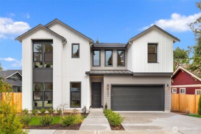 8232 21st Avenue NE, Seattle, WA 98115 - Photo 2