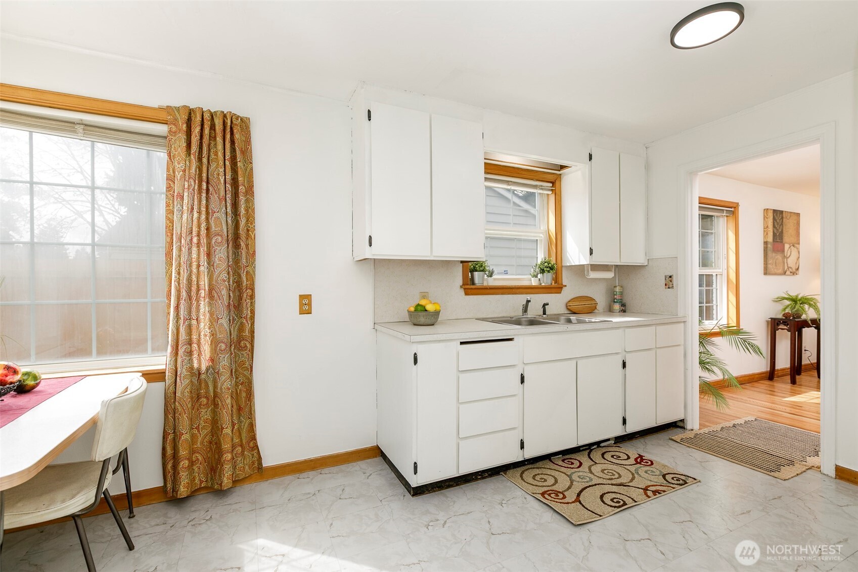 12434 12th Avenue S, Burien, WA 98168-2241