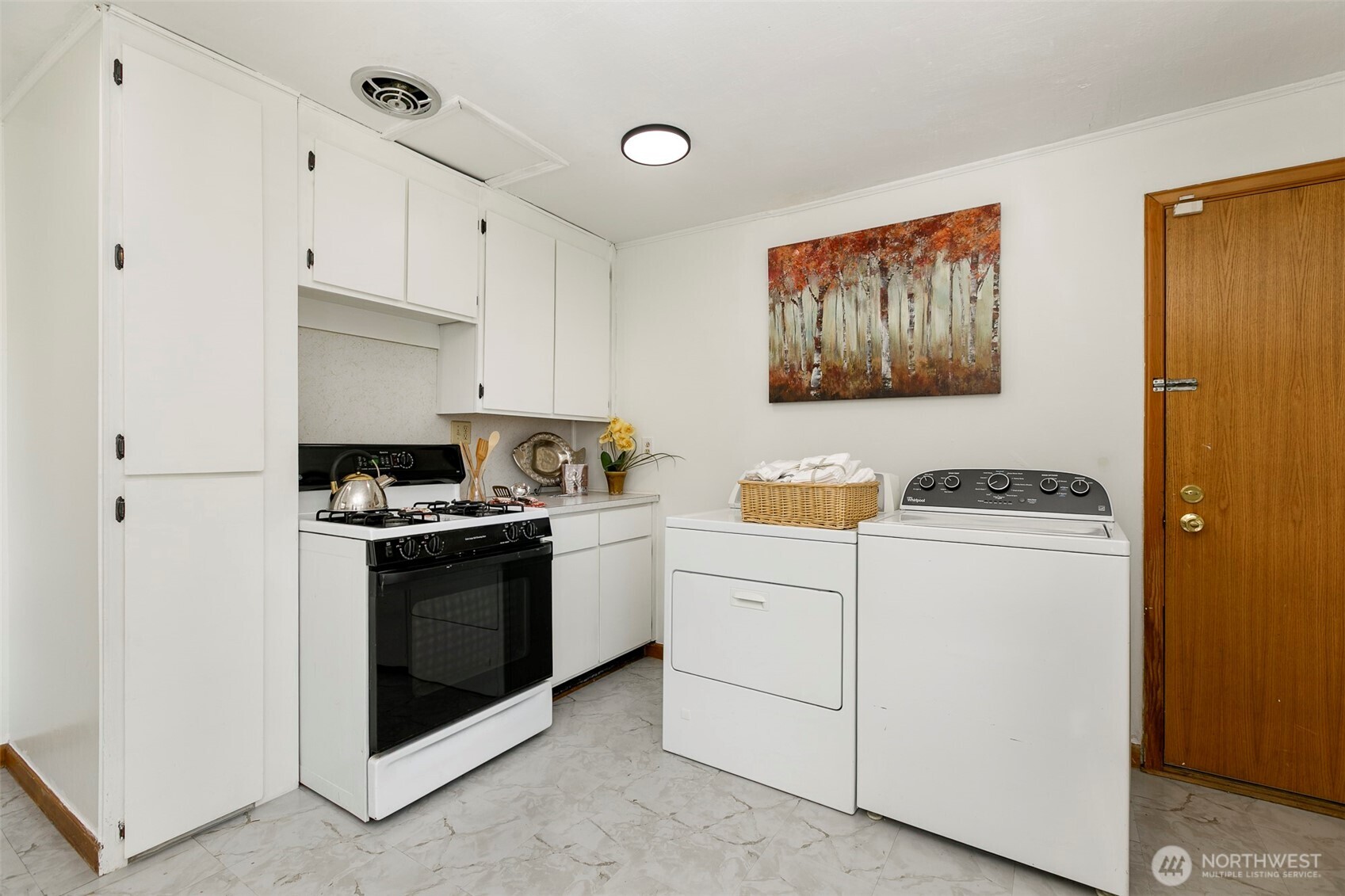 12434 12th Avenue S, Burien, WA 98168-2241